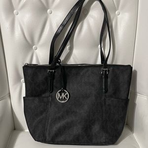 Michael Kors Tote